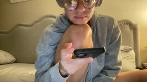 Snapshot of lylajades chatting on 8, 8, 2026 Olivia online show from 8, 8, 2026
