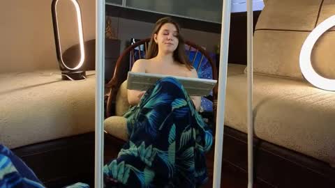 Snapshot of lyle_art chatting on 11, 3, 2025 hi im Lyle online show from 11, 3, 2025