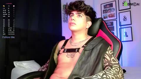 Snapshot of lylebennett_ chatting on 4, 12, 2025 Lyle Bennett Freelance Model online show from 4, 12, 2025
