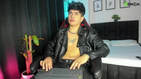 Snapshot of lylebennett_ chatting on 24, 5, 2026 Lyle Bennett Freelance Model online show from 24, 5, 2026