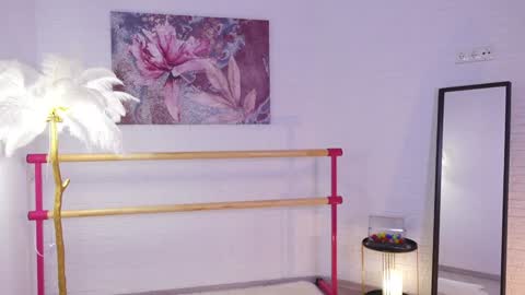 Lyly   online show from 2, 2, 2025