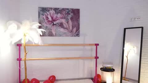 Lyly   online show from 11, 2, 2025