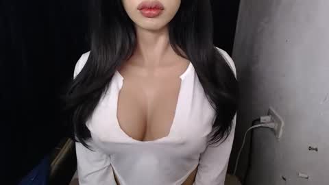 Lyn online show from 12, 3, 2026