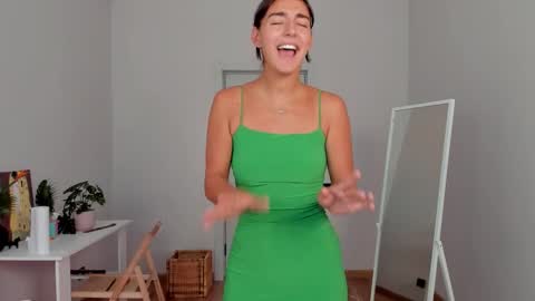  LYNN  online show from 28, 9, 2025