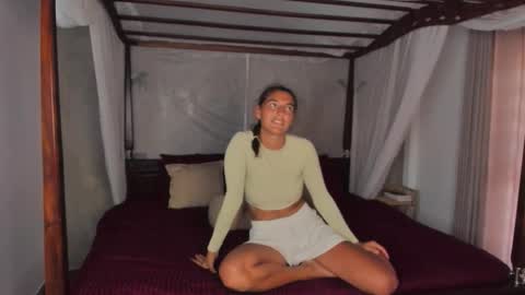  LYNN  online show from 15, 11, 2025