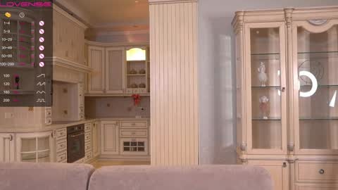 Natasha online show from 3, 2, 2025