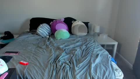 Lyra Greene online show from 11, 4, 2026