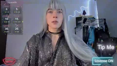 Snapshot of lyric_mirage chatting on 5, 11, 2025 Lyric online show from 5, 11, 2025