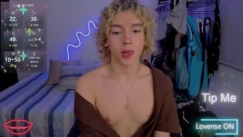 Snapshot of lyric_mirage chatting on 2, 12, 2025 Lyric online show from 2, 12, 2025