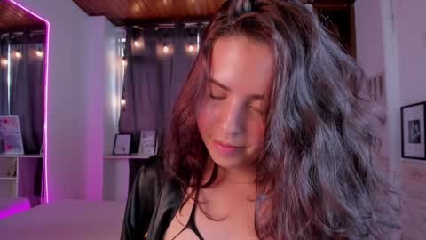 Lyssa  Everyday From 0700 to 1630 Col Time online show from 28, 12, 2024