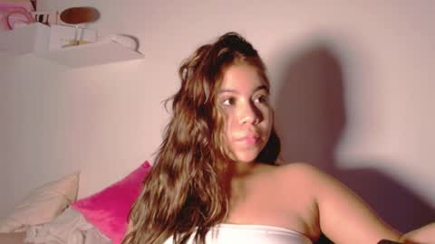 Snapshot of m1la_18 chatting on 1, 5, 2026 mila online show from 1, 5, 2026