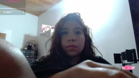Snapshot of m1la_18 chatting on 19, 5, 2026 mila online show from 19, 5, 2026