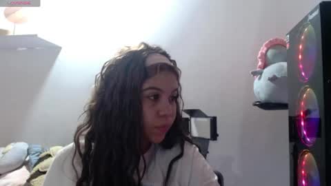 Snapshot of m1la_18 chatting on 24, 5, 2026 mila online show from 24, 5, 2026