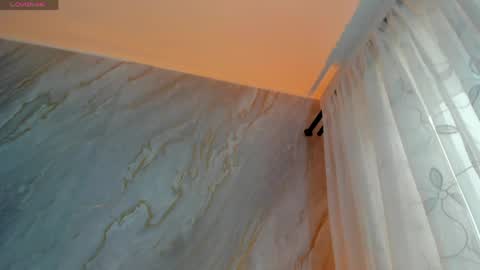 Mila online show from 14, 4, 2026