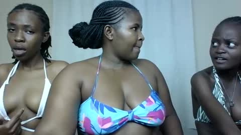 Snapshot of m_pretty_p chatting on 5, 12, 2024 m_pretty_p online show from 5, 12, 2024