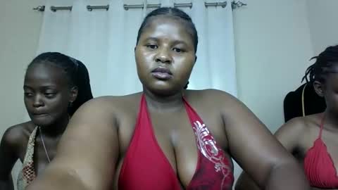 Snapshot of m_pretty_p chatting on 7, 12, 2024 m_pretty_p online show from 7, 12, 2024