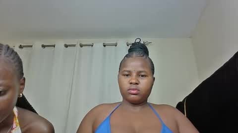 Snapshot of m_pretty_p chatting on 15, 1, 2025 m_pretty_p online show from 15, 1, 2025