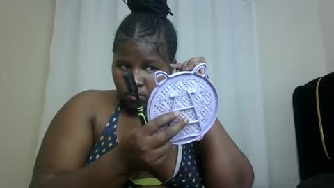 Snapshot of m_pretty_p chatting on 28, 1, 2025 m_pretty_p online show from 28, 1, 2025