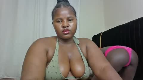 Snapshot of m_pretty_p chatting on 31, 1, 2025 m_pretty_p online show from 31, 1, 2025
