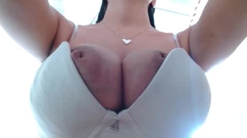 Snapshot of maaddy_thompson chatting on 24, 10, 2025 maaddy_thompson online show from 24, 10, 2025