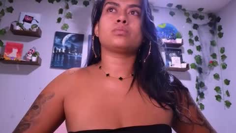 Macey Elliot Modelo Independiente online show from 30, 11, 2025