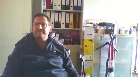 Snapshot of macfly67 chatting on 18, 10, 2025 macfly67 online show from 18, 10, 2025