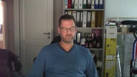 Snapshot of macfly67 chatting on 15, 11, 2025 macfly67 online show from 15, 11, 2025