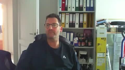 Snapshot of macfly67 chatting on 29, 11, 2025 macfly67 online show from 29, 11, 2025