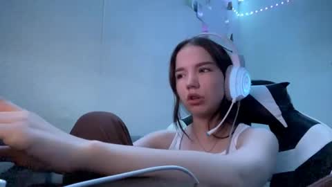Mila online show from 20, 5, 2026