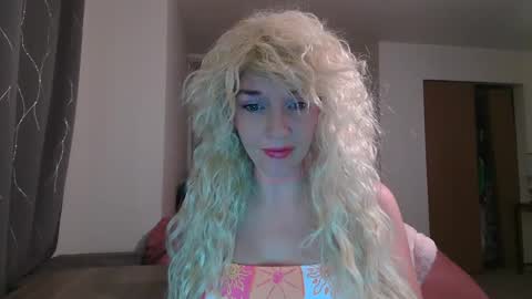Snapshot of maciimayy chatting on 24, 9, 2025 maciimayy online show from 24, 9, 2025
