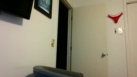 mackdocc001 online show from 12, 10, 2025