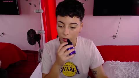 Snapshot of mackenziecameron chatting on 6, 2, 2025 MACKENZIE CAMERON online show from 6, 2, 2025