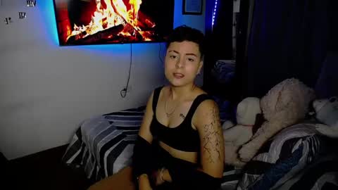 Snapshot of mackenziecameron chatting on 20, 2, 2025 MACKENZIE CAMERON online show from 20, 2, 2025