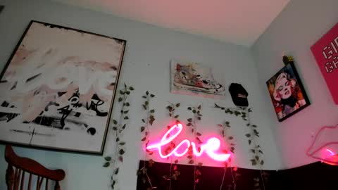 Snapshot of maddi_avalon chatting on 26, 2, 2025 Maddi Avalon online show from 26, 2, 2025