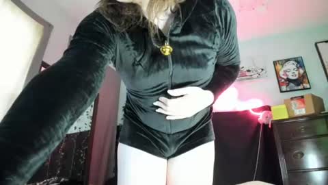 Snapshot of maddi_avalon chatting on 15, 6, 2026 Maddi Avalon online show from 15, 6, 2026