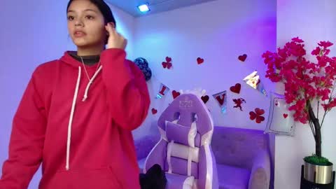 Snapshot of maddie_t18 chatting on 13, 2, 2026 maddie_t18 online show from 13, 2, 2026