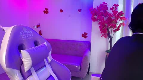 Snapshot of maddie_t18 chatting on 25, 2, 2026 maddie_t18 online show from 25, 2, 2026