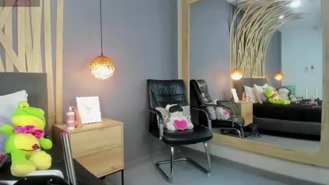 Snapshot of maddison_foxxx chatting on 4, 5, 2026 Madisson online show from 4, 5, 2026
