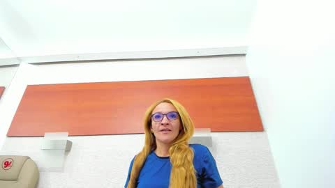 Snapshot of maddy_cartter chatting on 20, 12, 2025 maddy cartter online show from 20, 12, 2025