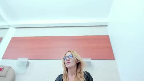 Snapshot of maddy_cartter chatting on 3, 3, 2026 maddy cartter online show from 3, 3, 2026