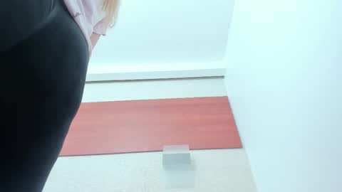 Snapshot of maddy_cartter chatting on 17, 3, 2026 maddy cartter online show from 17, 3, 2026