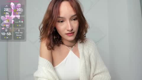 Snapshot of maddy_kraviiz chatting on 2, 11, 2025 Maddy3 online show from 2, 11, 2025