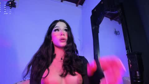 Snapshot of maddy_rios chatting on 11, 1, 2025 maddy_rios online show from 11, 1, 2025