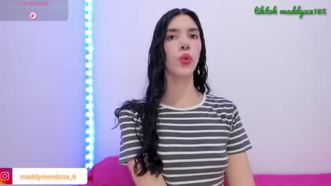 Snapshot of maddymendozaxx chatting on 10, 5, 2026 Maddy online show from 10, 5, 2026