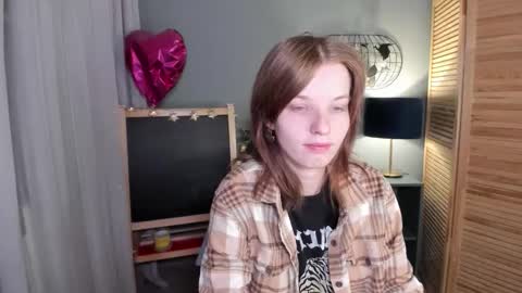 madelaines online show from 17, 10, 2025