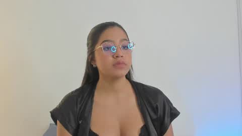 Snapshot of madelayn_torres chatting on 11, 6, 2026 madelayn_torres online show from 11, 6, 2026