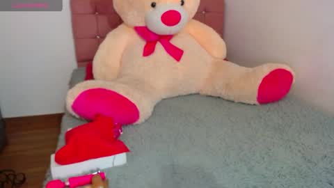Snapshot of madelen_2 chatting on 10, 4, 2026 madelen_2 online show from 10, 4, 2026