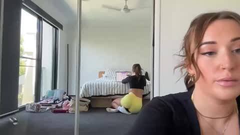 Madeline Harper online show from 19, 9, 2025