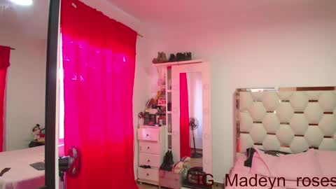 madelyn roses online show from 7, 1, 2025