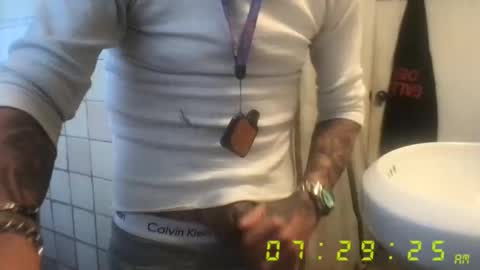 Snapshot of madeyoulook818 chatting on 3, 3, 2026 madeyoulook818 online show from 3, 3, 2026